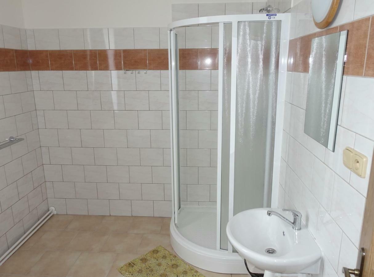 Hotel Staric Єсеник Екстер'єр фото